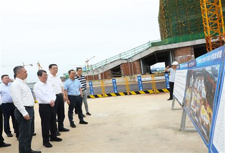柳州市委書記吳煒、市長張壯到第十二分公司項(xiàng)目調(diào)研指導(dǎo)