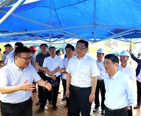 柳州市委書(shū)記吳煒、市長(zhǎng)張壯到公司項(xiàng)目調(diào)研指導(dǎo)