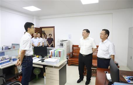 賴(lài)榆到冶建公司桂華分公司調(diào)研指導(dǎo)