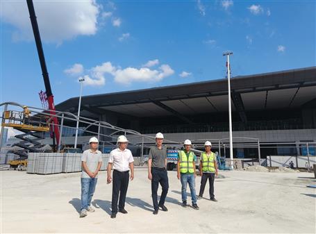 何勇到冶建桂華分公司項(xiàng)目開(kāi)展國(guó)慶節(jié)、中秋節(jié)前檢查